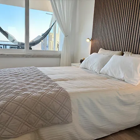 Axenic Getaway - Duplex, Sleeps 6, 3 Bedrooms, 2 Bathrooms, Panoramic Ocean View, Rooftop Terrace Appartement