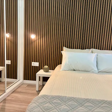 Axenic Getaway - Duplex, Sleeps 6, 3 Bedrooms, 2 Bathrooms, Panoramic Ocean View, Rooftop Terrace Sesimbra