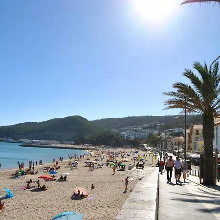 Apartment Axenic Getaway - Duplex, Sleeps 6, 3 Bedrooms, 2 Bathrooms, Panoramic Ocean View, Rooftop Terrace Sesimbra